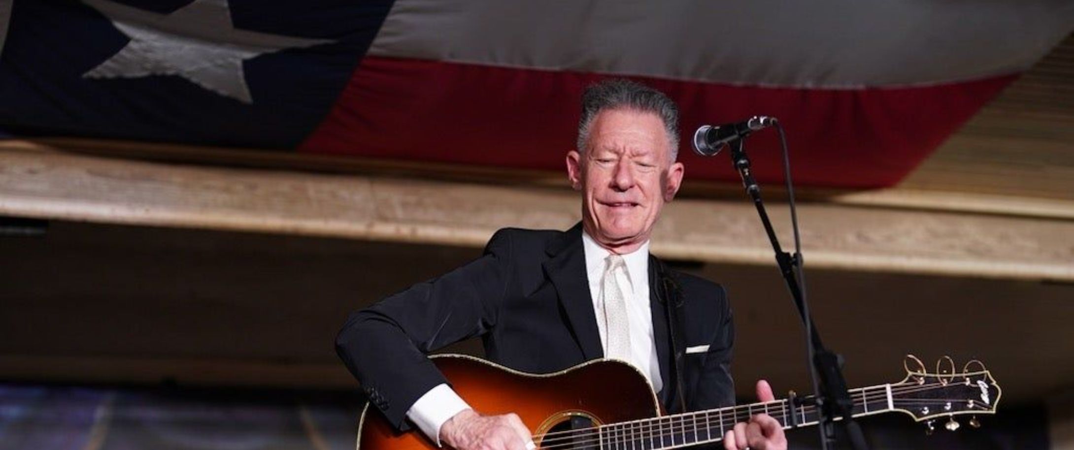 An Evening with Lyle Lovett and His Acoustic Group 